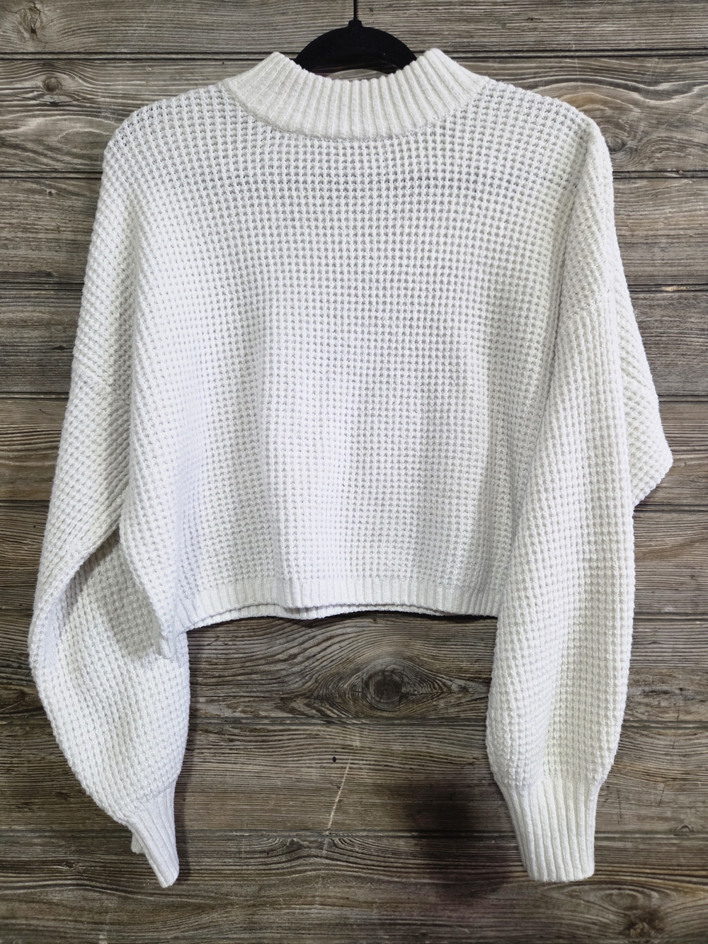 Hollister Women's White Waffle Knit Cropped Mock Neck Sweater Medium - Picture 2 of 7